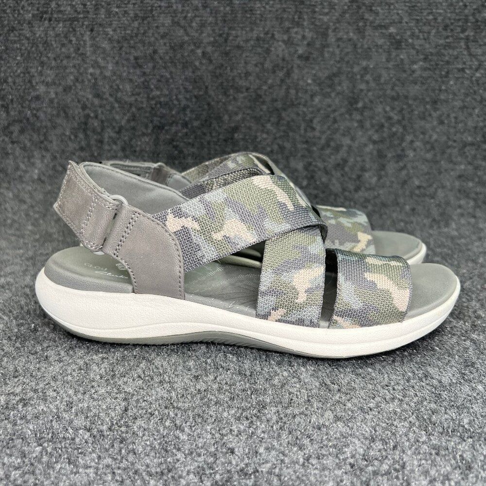 Clarks Cloudsteppers Sandals Women's‎ Size 8W Green Camo Comfort Casual Outdoor